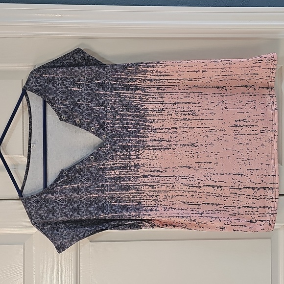 NWOT ETCYY Women's Cap Sleeve Loose fit Gradient Top Decorative Pink and Gray XL - Picture 3 of 10